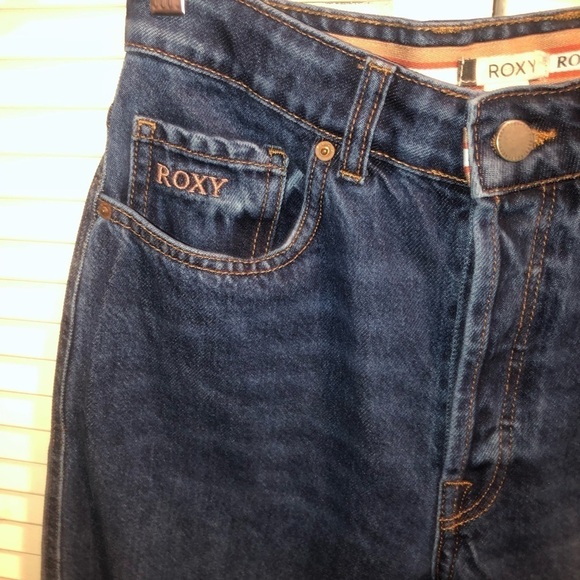 Roxy Retro High Rise Barrel Button Fly Loose Jeans Size 26 - Picture 5 of 9